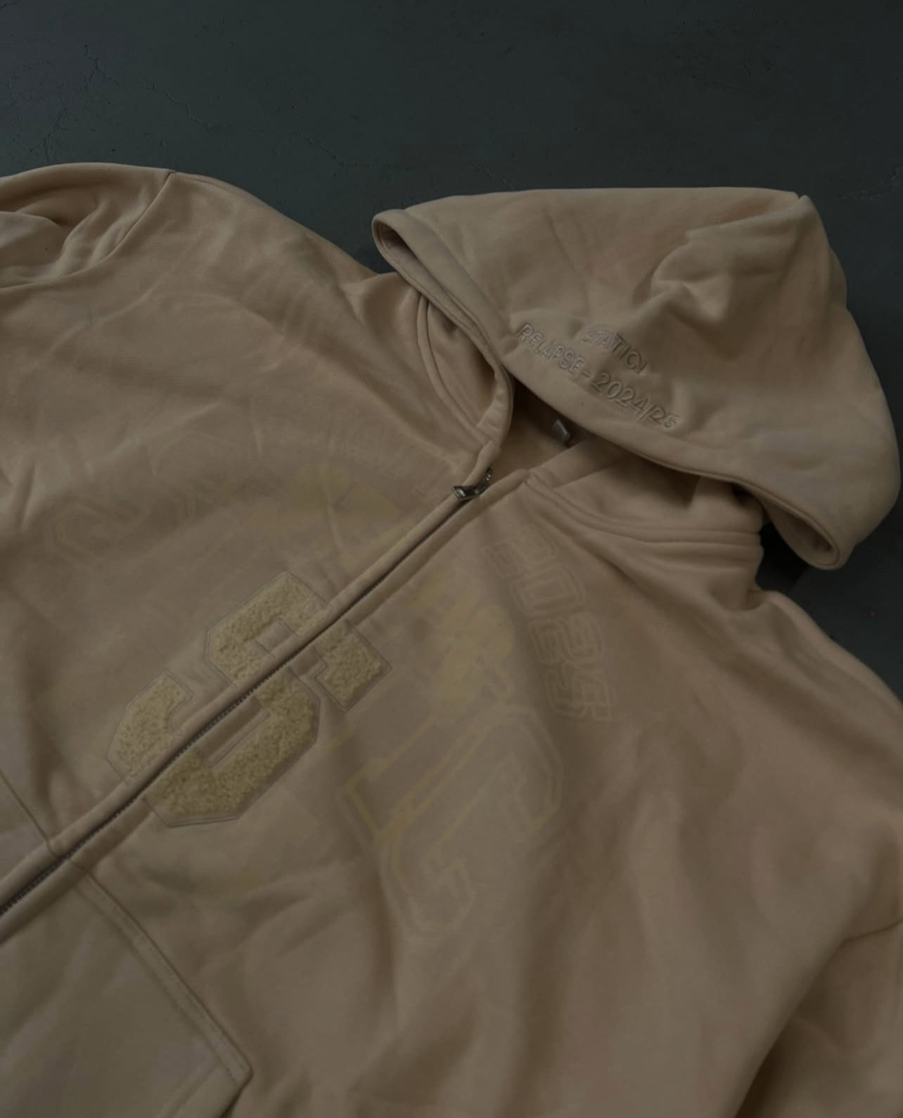 CREAM STATIC RELAPSE HOODIE